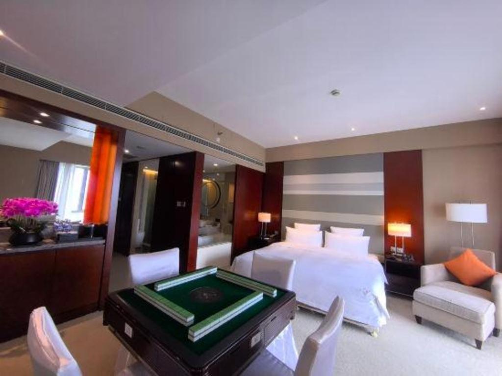The Qube Shanghai Nanqiao Bagian luar foto