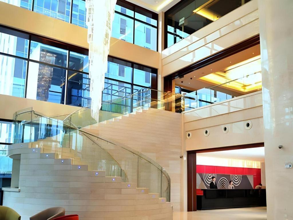 The Qube Shanghai Nanqiao Bagian luar foto