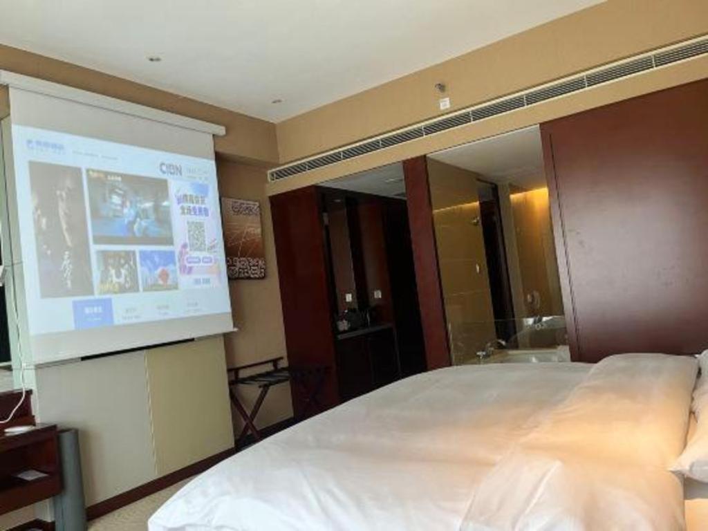 The Qube Shanghai Nanqiao Bagian luar foto